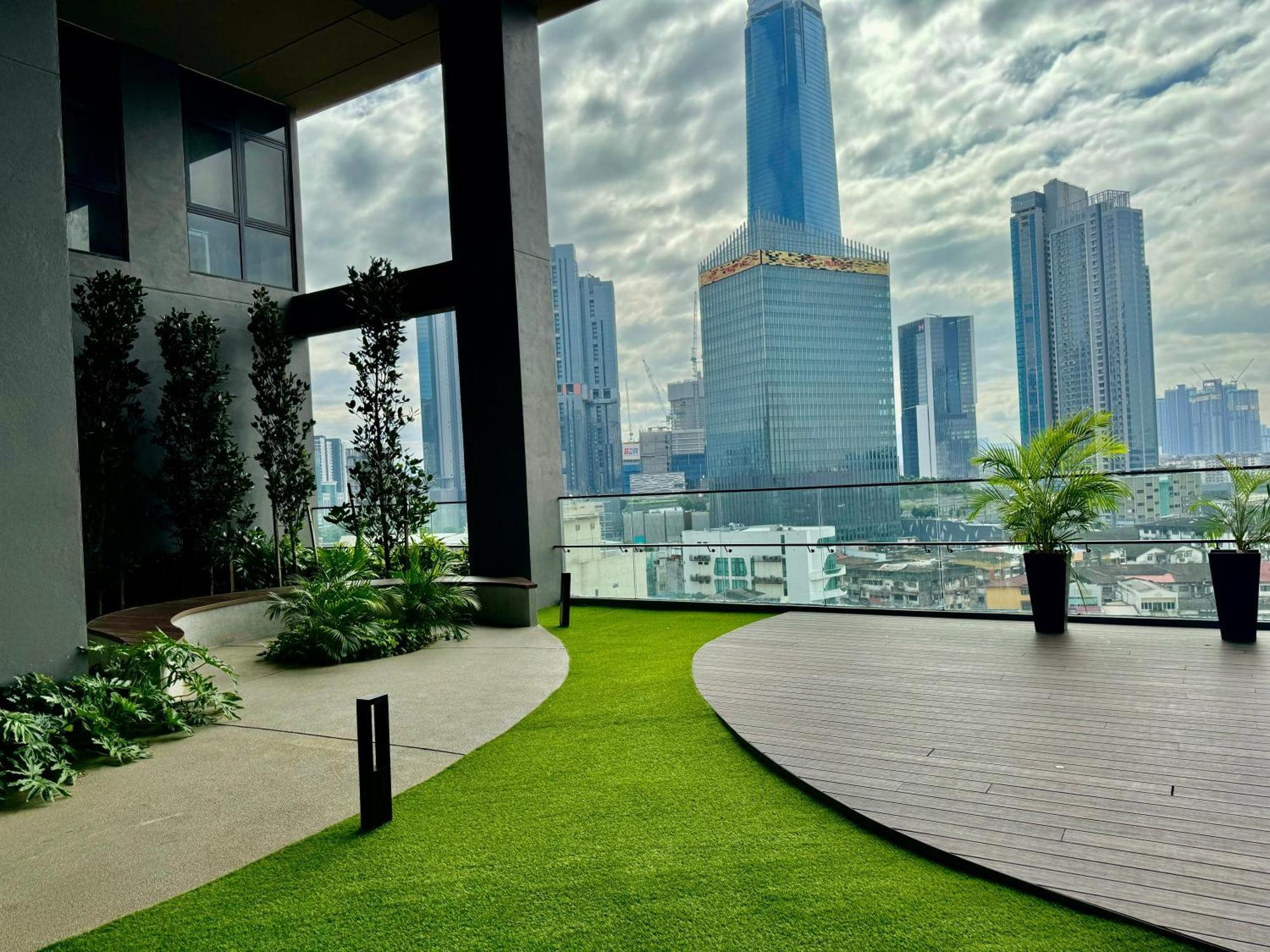 Klcc At Axon By Skypool Kuala Lumpur