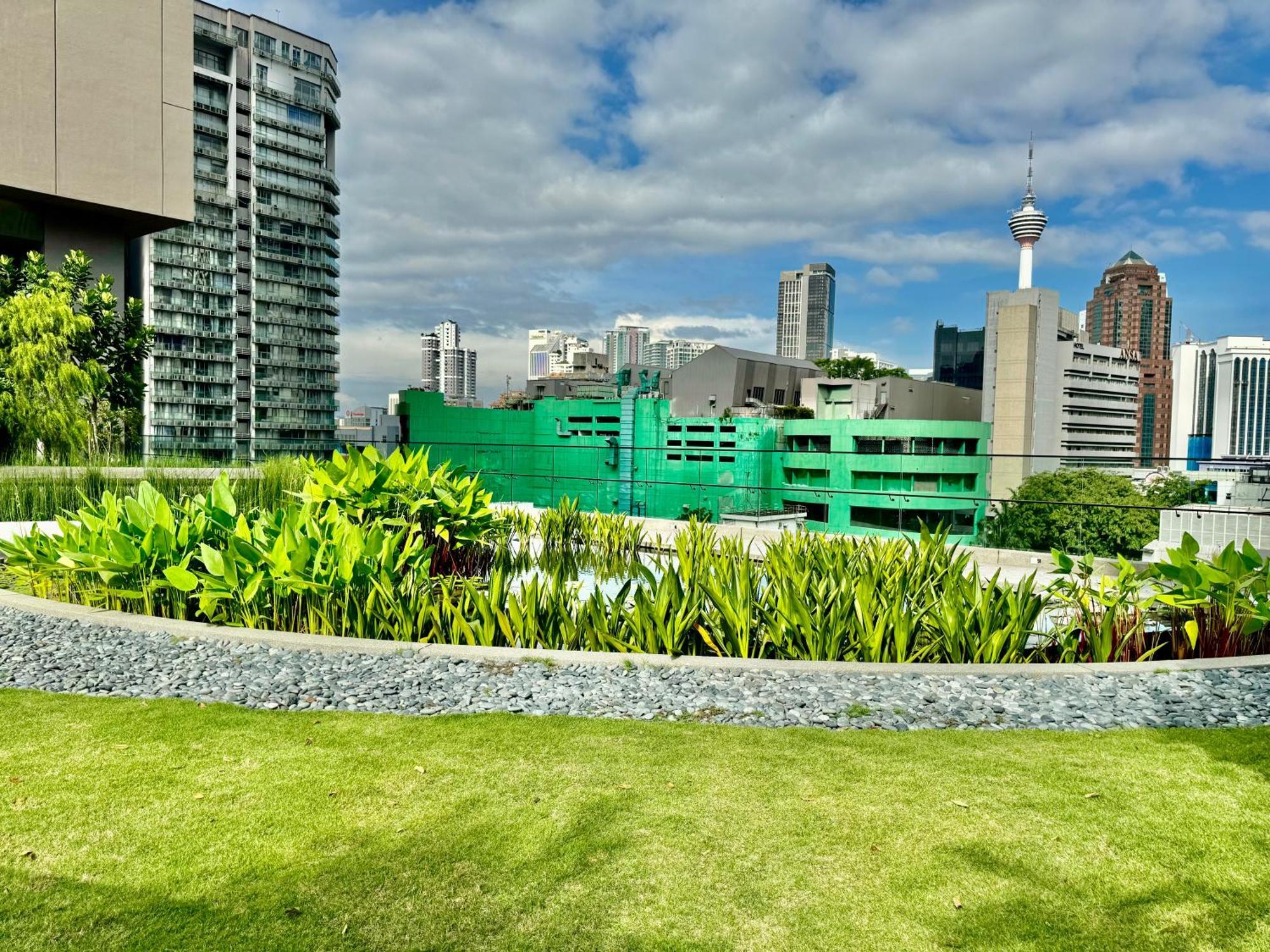 Pangsapuri Klcc At Axon By Skypool Kuala Lumpur