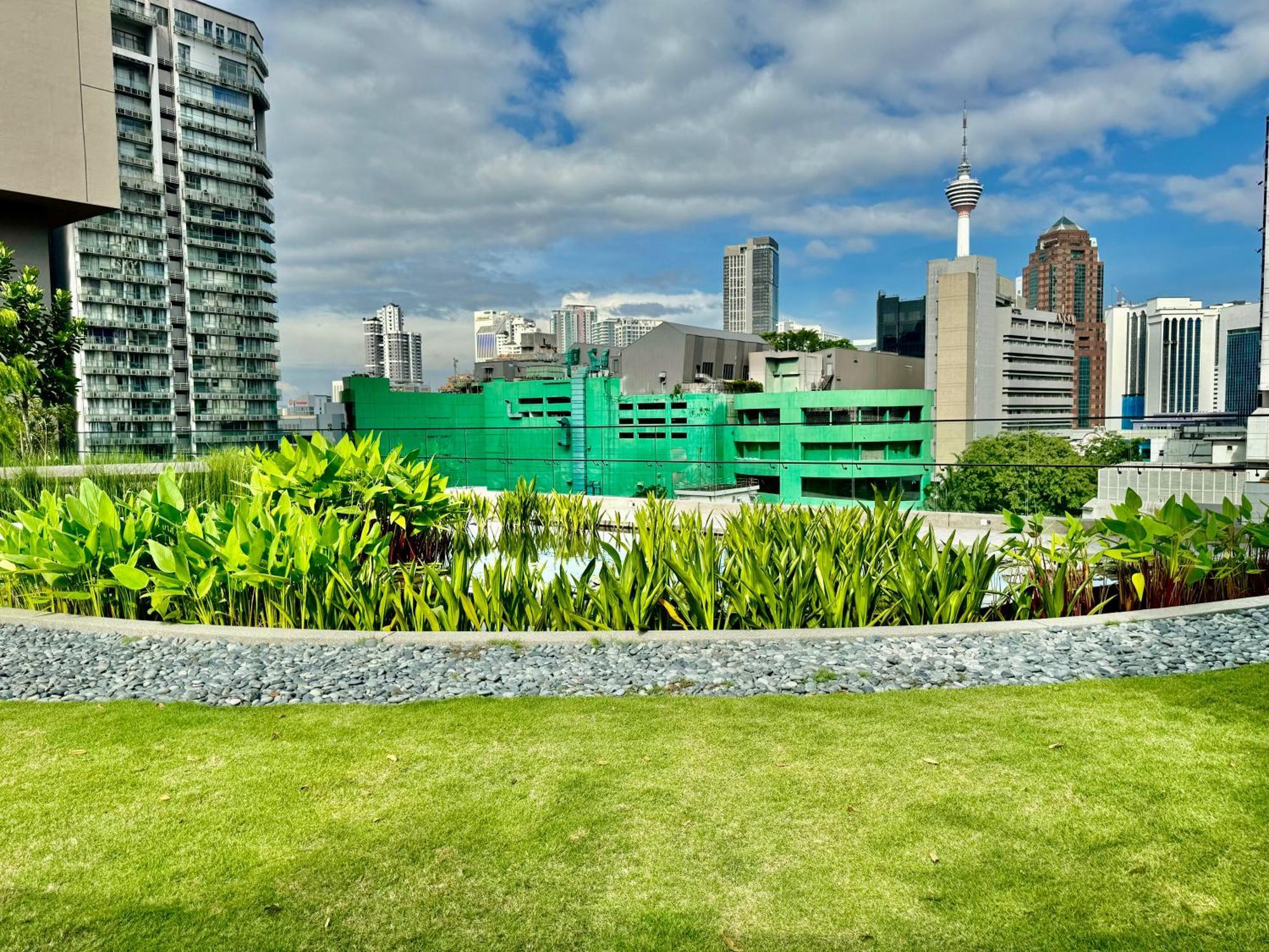 Klcc At Axon By Skypool Pangsapuri *