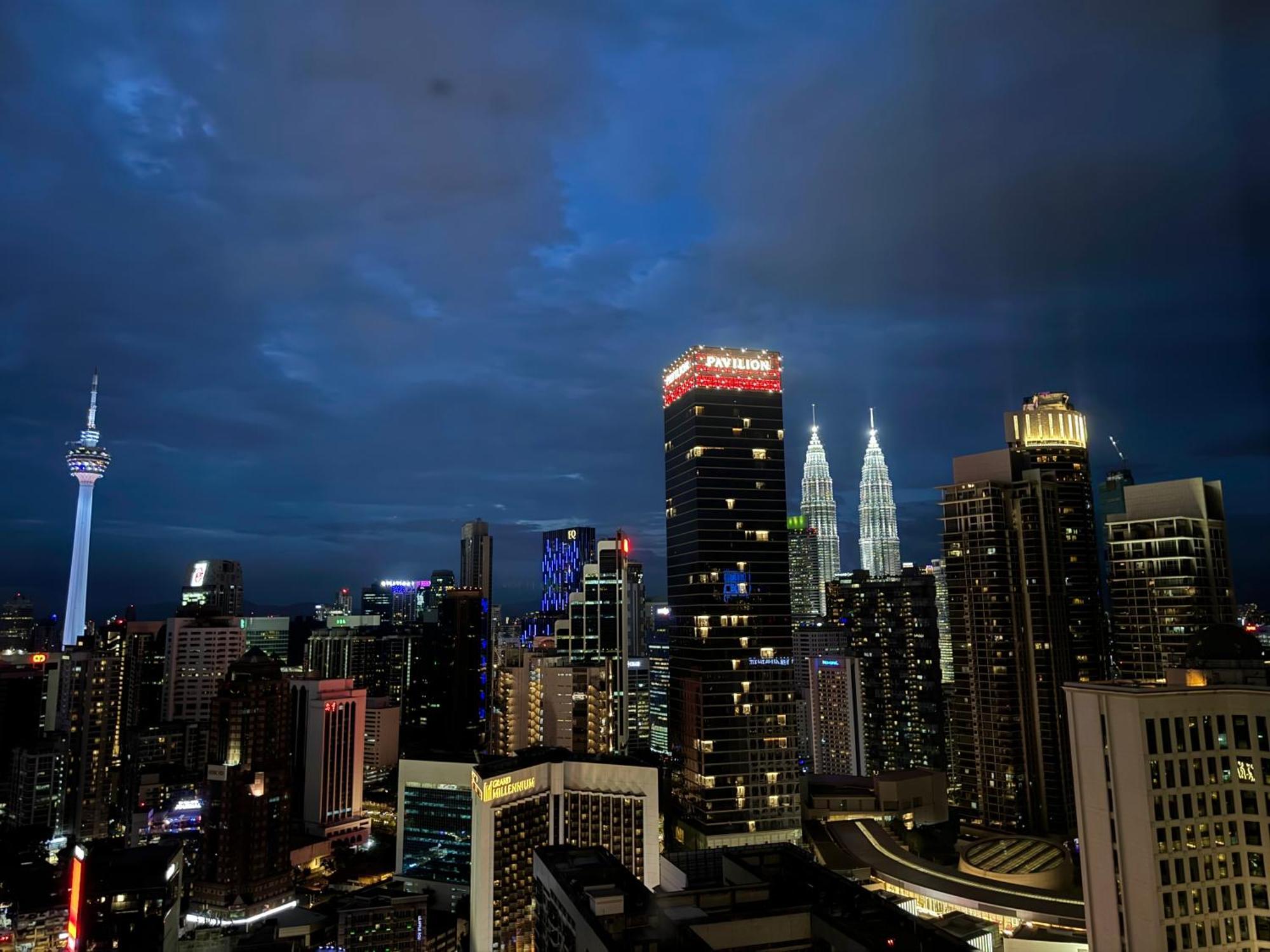 Klcc At Axon By Skypool Pangsapuri Kuala Lumpur