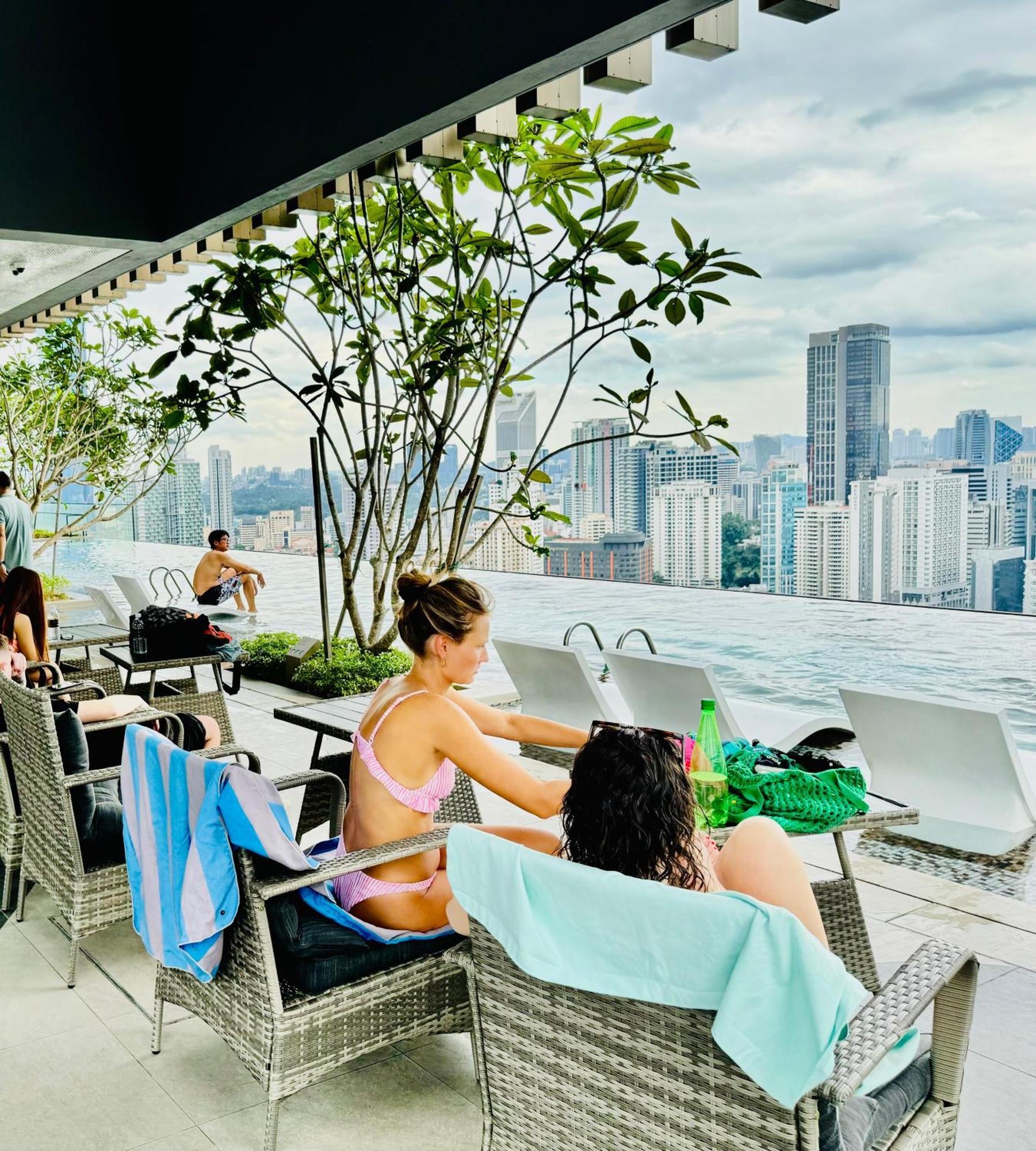 Klcc At Axon By Skypool Pangsapuri Kuala Lumpur