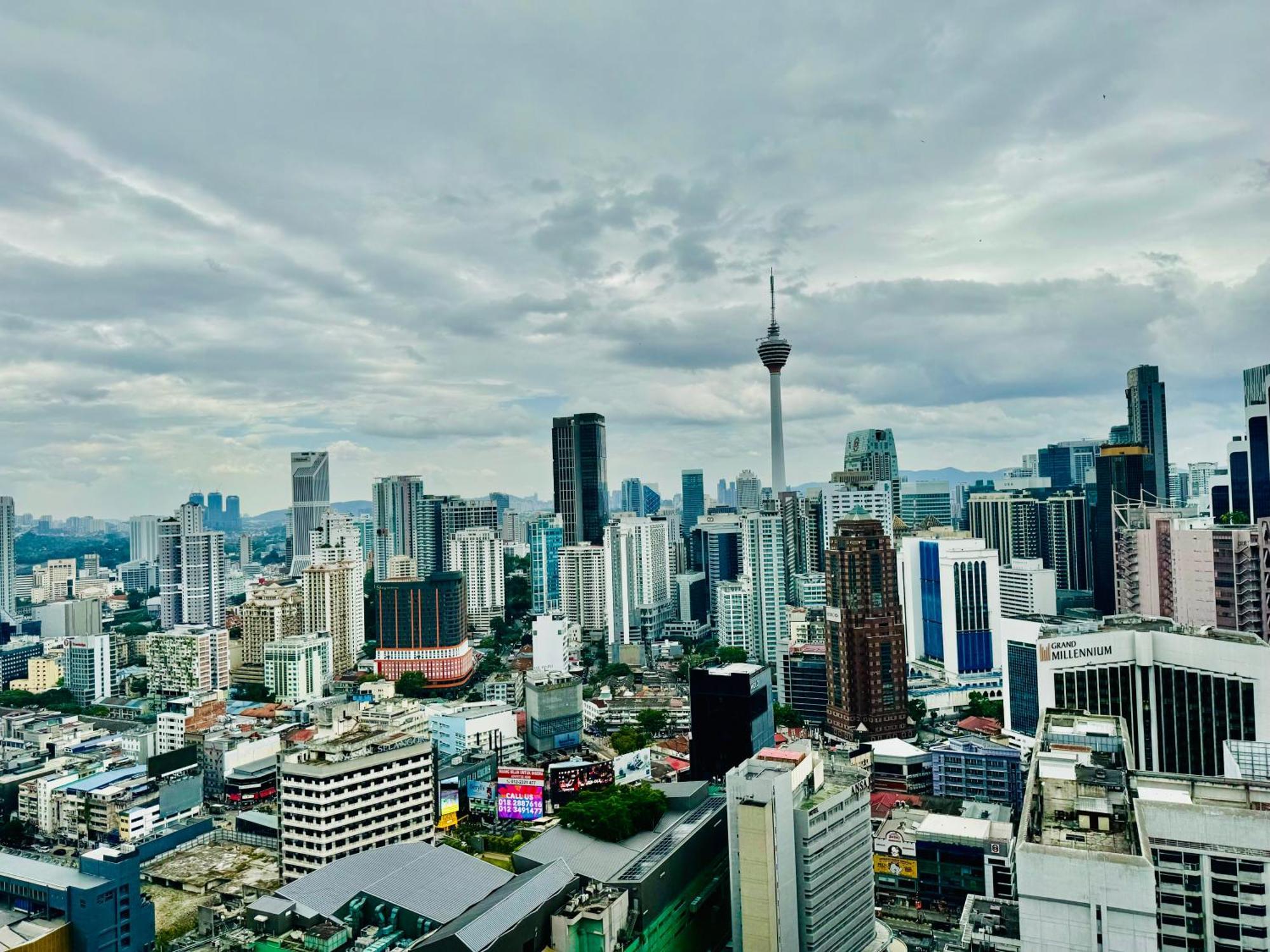 Klcc At Axon By Skypool Pangsapuri *