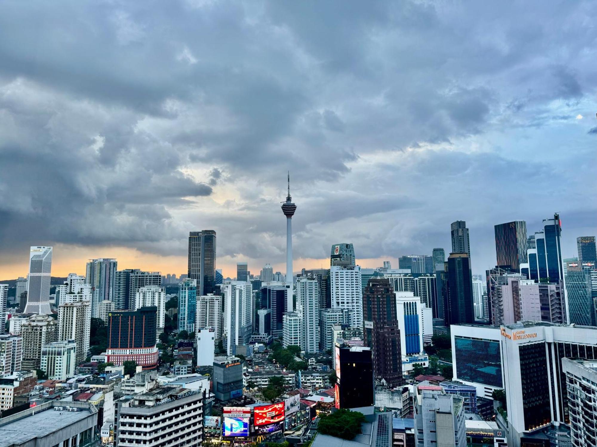 Klcc At Axon By Skypool Pangsapuri