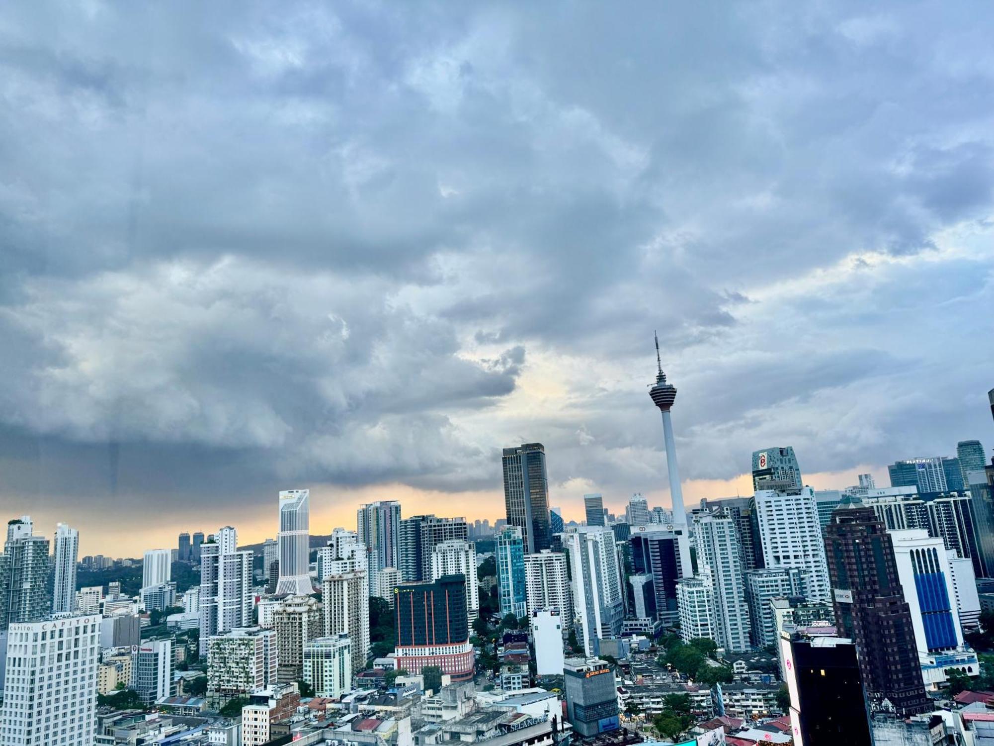 Pangsapuri Klcc At Axon By Skypool