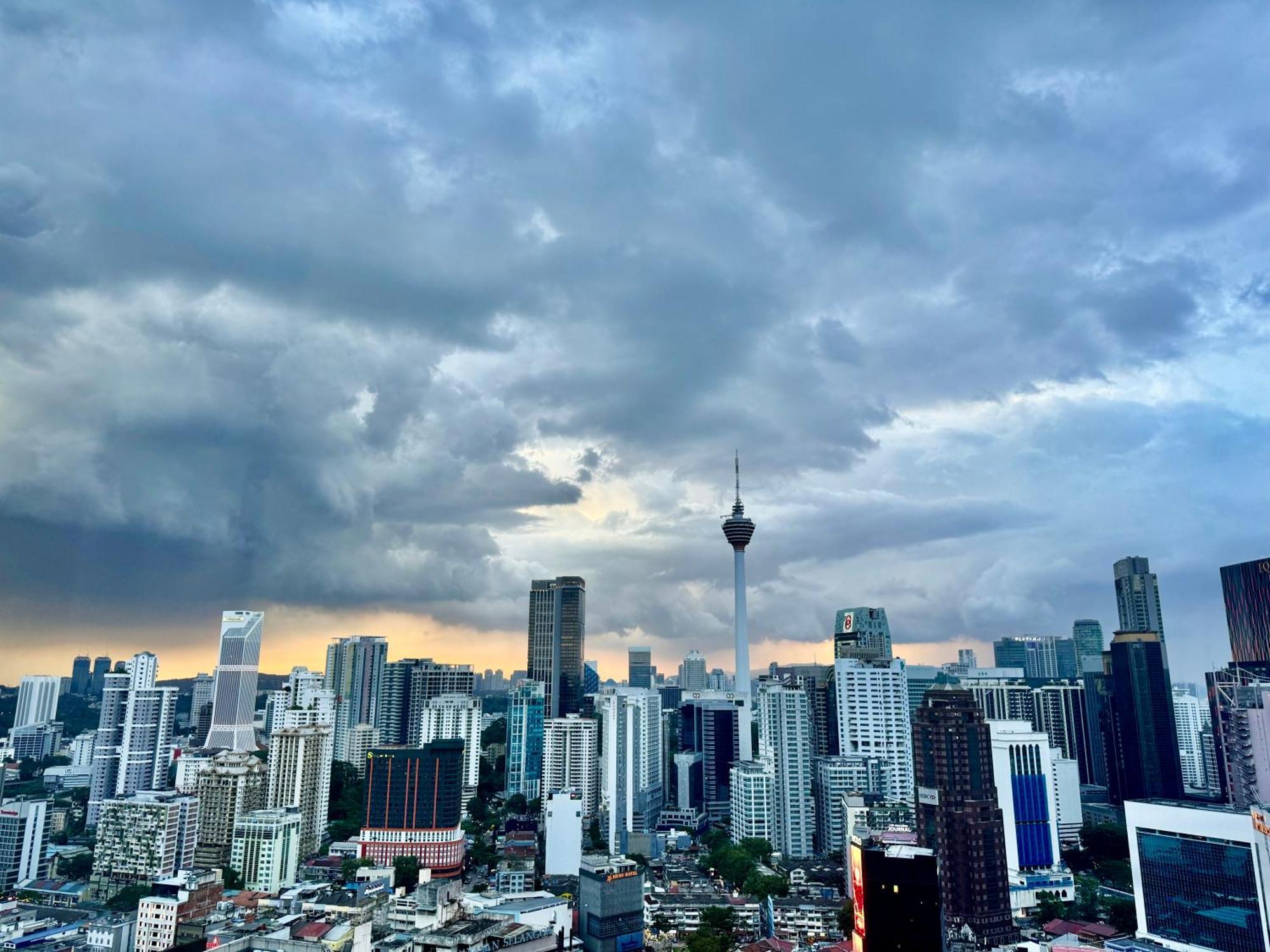 Klcc At Axon By Skypool Pangsapuri *