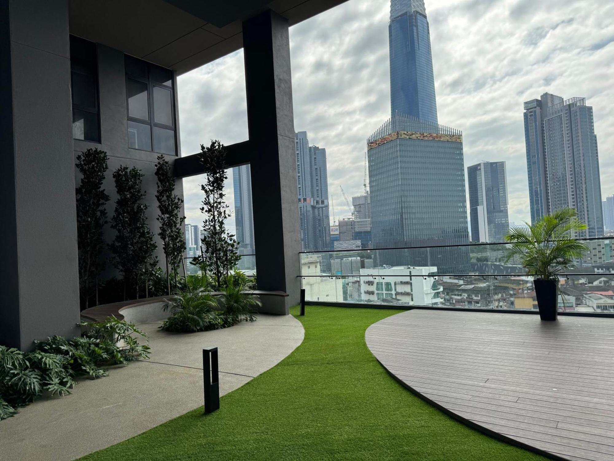 Pangsapuri Klcc At Axon By Skypool