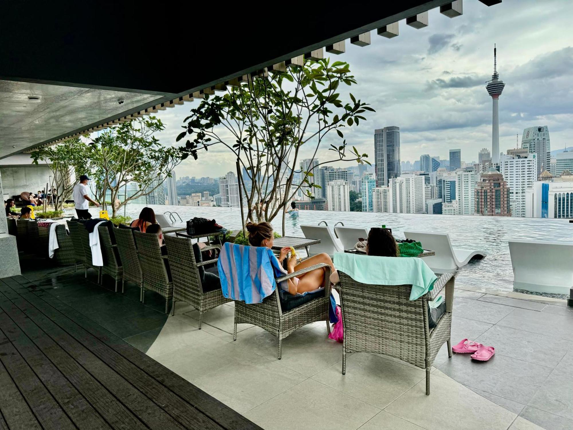 Pangsapuri Klcc At Axon By Skypool