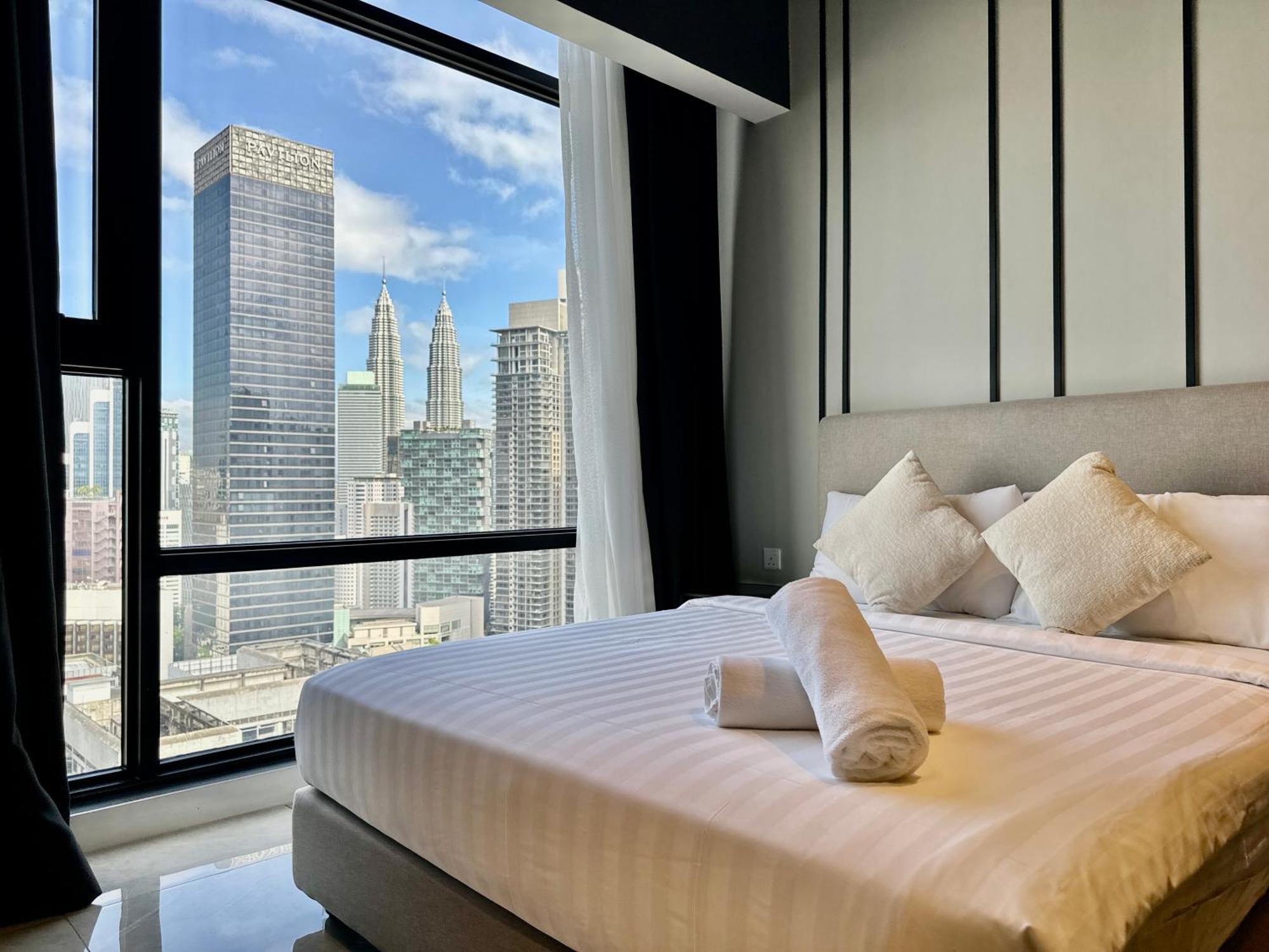 Klcc At Axon By Skypool *
