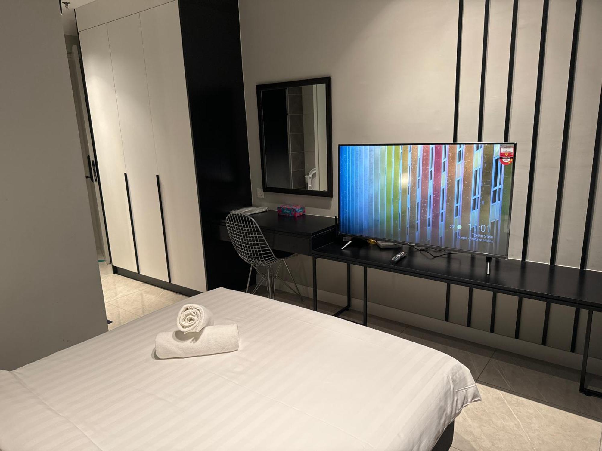 Klcc At Axon By Skypool Kuala Lumpur