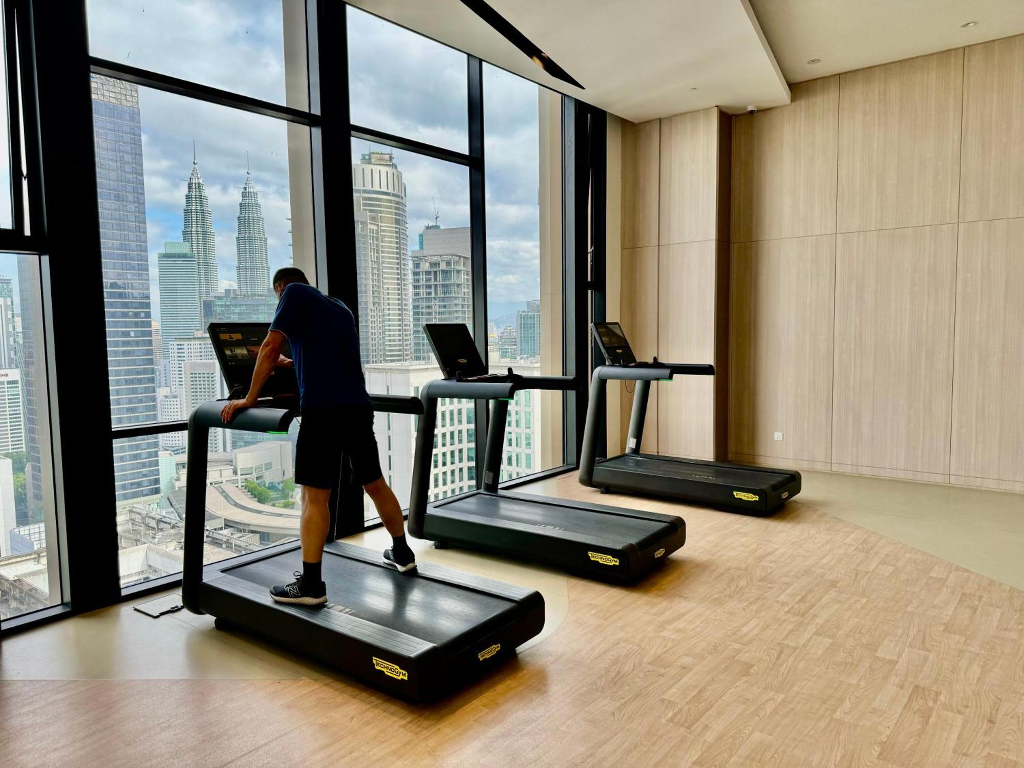 Klcc At Axon By Skypool Kuala Lumpur